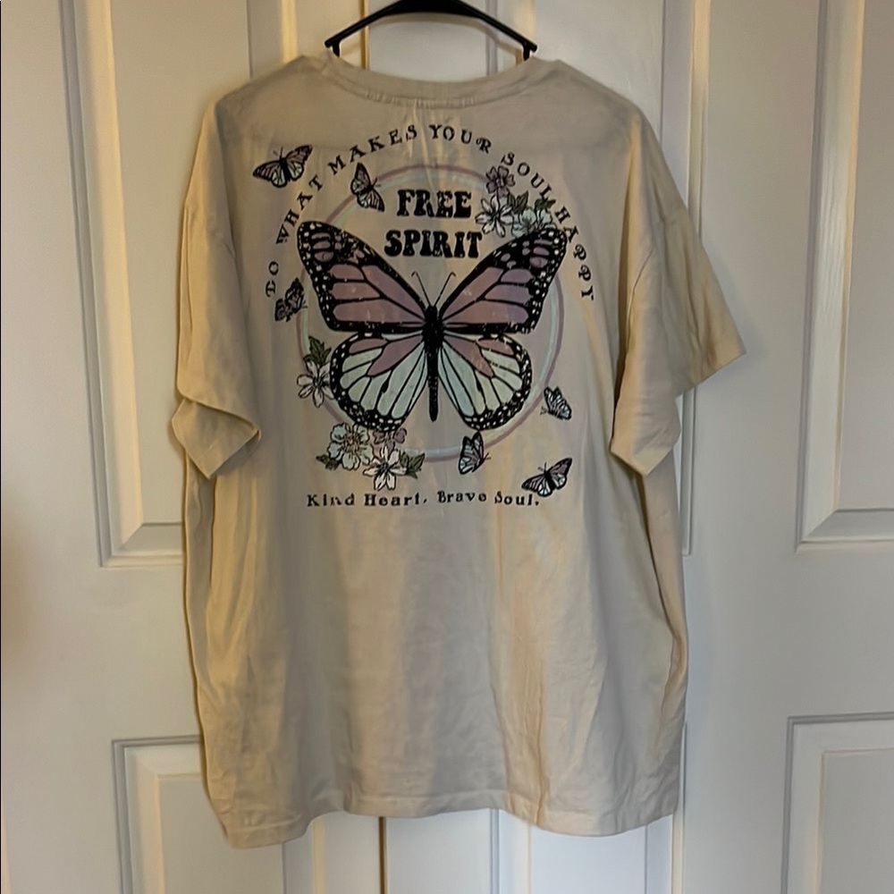 2 for $20❣️ Free Spirit Graphic Tee